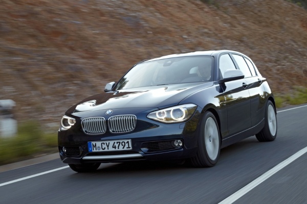 BMW 1er (F20) mit markant breiterem Gesicht:  (Bild 5)