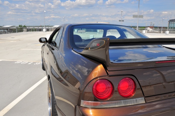 Nissan Skyline GT-R: Fast & Furious!: Die runden Rückleuchten zeichnen seit Generationen das Heck des Skyline. (Bild 26)