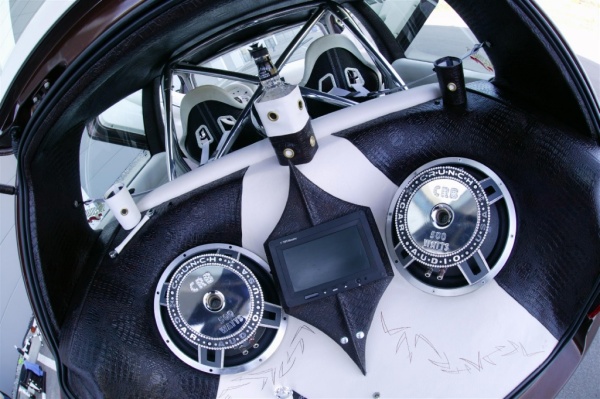 VW Golf IV: Project Business Class: Von wegen Stauraum! Dieser Kofferraum ist für Höheres berufen. (Bild 9)