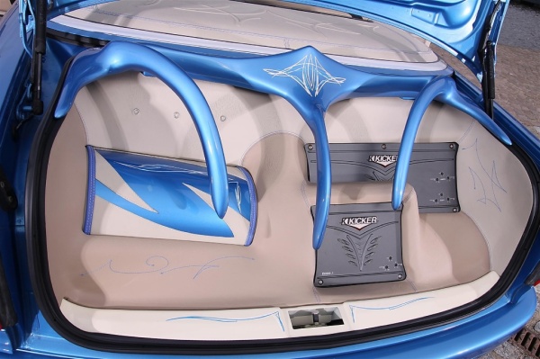 Audi Cabrio: Der oben-ohne Cruiser: Wer braucht schon Platz im Kofferraum... (Bild 5)