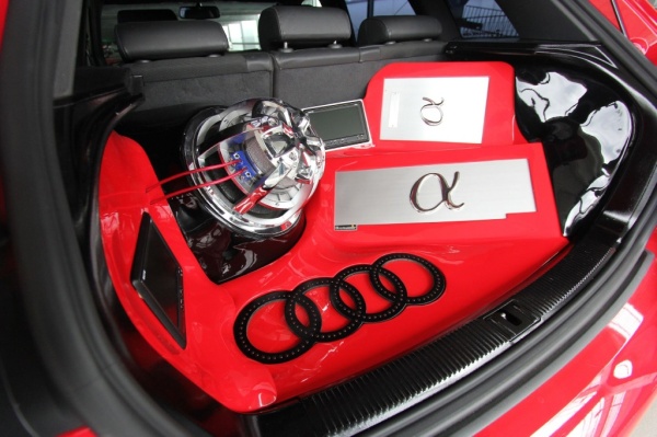 Audi A3 in Schwarz-Rot: Der Herr der Ringe und Klänge (Bild 3)
