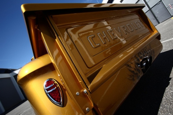 Chevrolet Pick-up im Custom-Style:  (Bild 7)