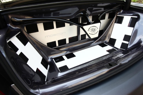 Der Audi S5 von Folienking: Mehr Verstärker passten nicht hinein... (Bild 4)