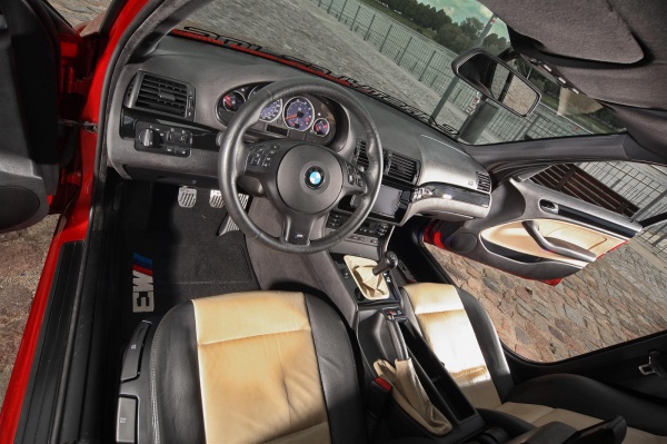 BMW E46 Breitbau: Dieser Dreier macht dicke Backen: Der Innenraum wurde mit einigen Modifikationen gefügig gemacht (Bild 2)