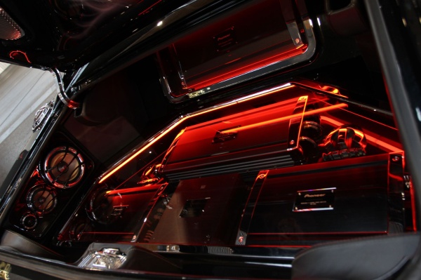Die Fakten zu ETS-Champion Johan Erikssons Dodge Charger: Hochwertige Komponenten werden durch geschickte Beleuchtung noch besser in Szene gesetzt. (Bild 18)