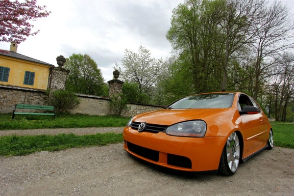Vision Orange – Retrostyle am Golf 5:  (Bild 2)