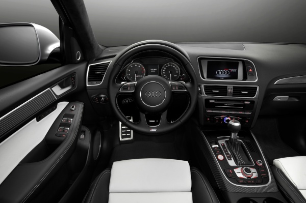 Der Audi SQ5 FSI mit 354 PS:  (Bild 7)