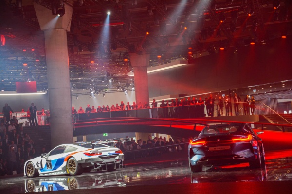 Concept 8er Coupé: Deutschlandpremiere für die neue Oberklasse von BMW:  (Bild 1)