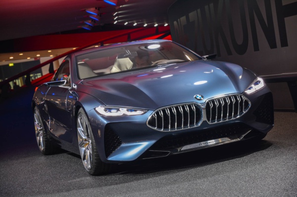 Concept 8er Coupé: Deutschlandpremiere für die neue Oberklasse von BMW:  (Bild 3)