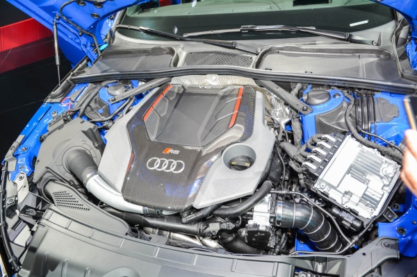 Sportliche Mittelklasse vom Feinsten: Der neue Audi RS4:  (Bild 15)
